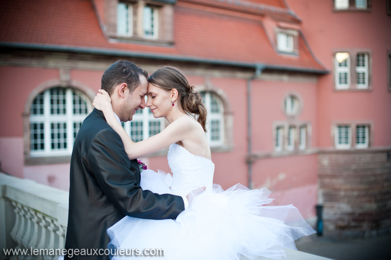 Séance photo de Jeunes Mariés à Strasbourg - photographe mariage alsace strasbourg hagueneau