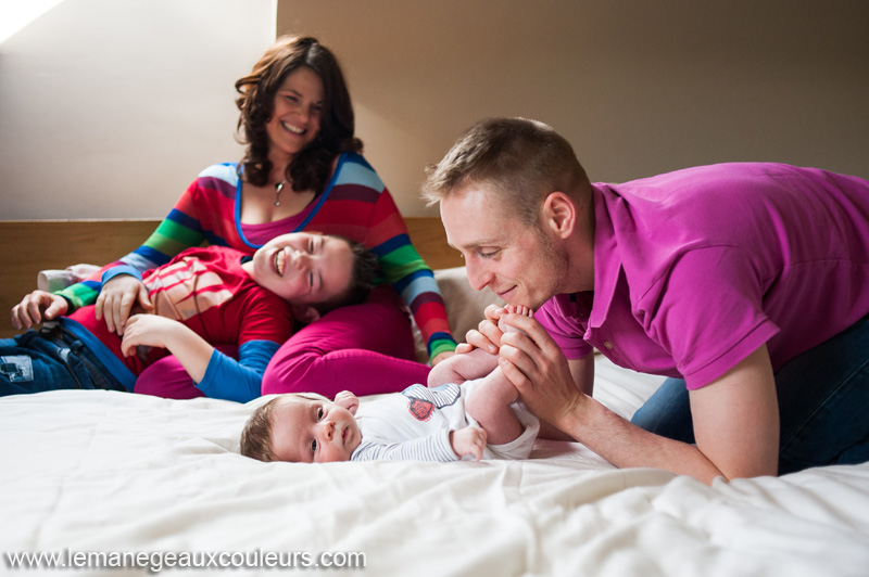 Séance photo nouveau-né à la maison - photographe famille nord pas de calais lille
