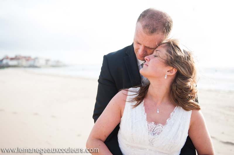 seance-photo-jeunes-maries-cap-gris-nez-plage-photographe-mariage-lille-nord-pas-de-calais-belgique (14)