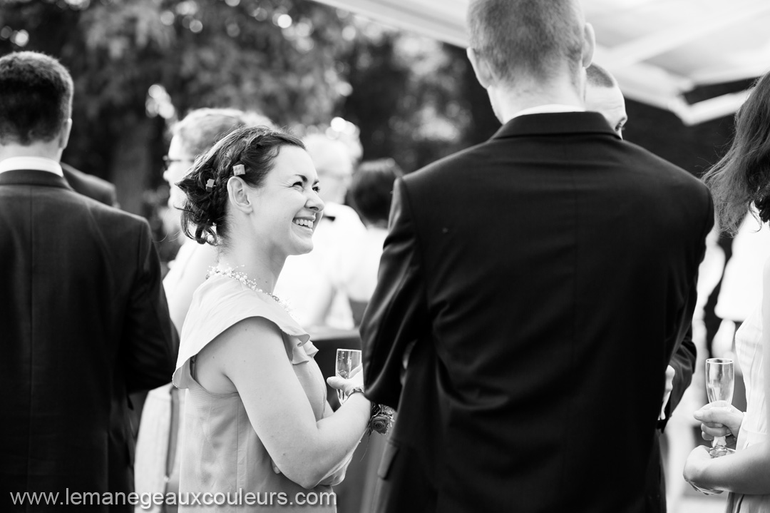 reportage photo de mariage à Lille - portraits d'invités au vin d'honneur sur le vif naturel