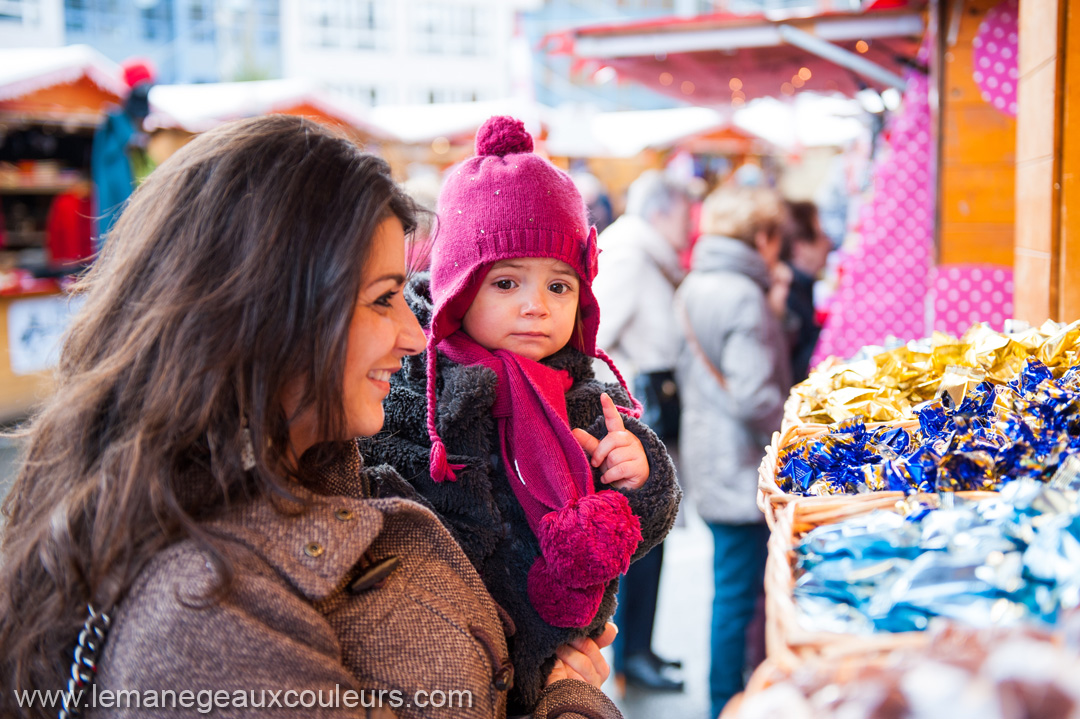 seance-photo-en-famille-lille-photographe-enfant-nord-pas-de-calais-tourcoing-villeneuve-ascq-marche-de-noel (6)