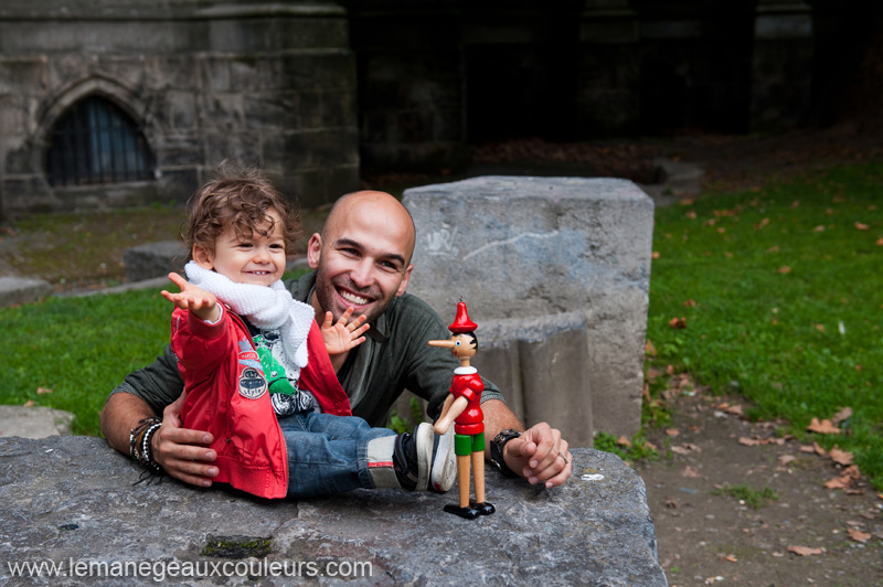 séance famille dans le nord - une photo avec papa pour se souvenir de la joie - photographe lille