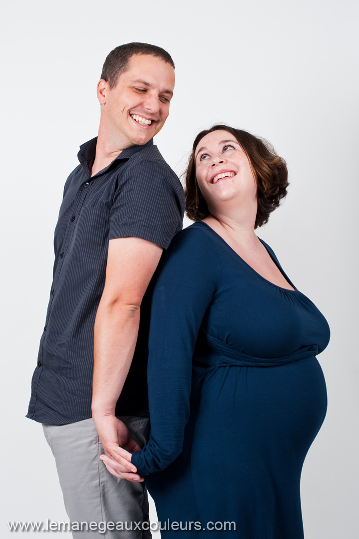 séance photo grossesse en studio - photographe femme enceinte nord