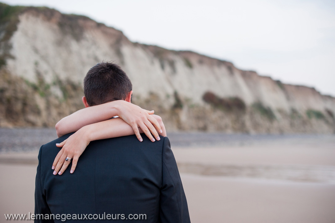 Séance photo mariage à la mer - photographe reportage nord pas de calais