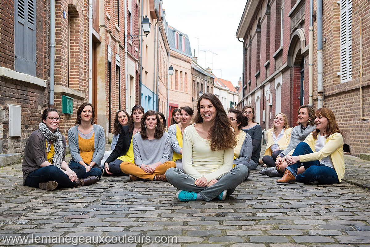 Séance photo EVJF Amiens dans les vieilles rues de la ville - photographe nord