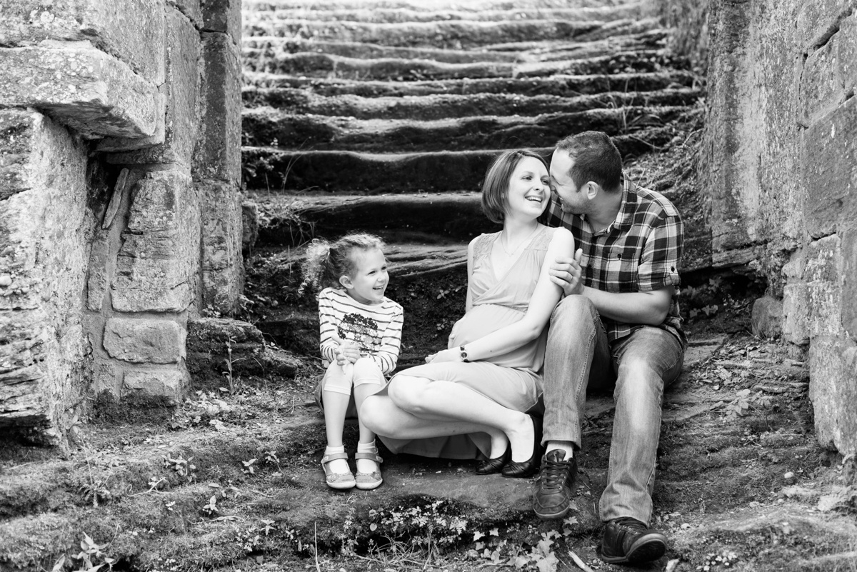 séance photo grossesse Alsace Grand Gehroldseck les émotions et la joie d'être en famille