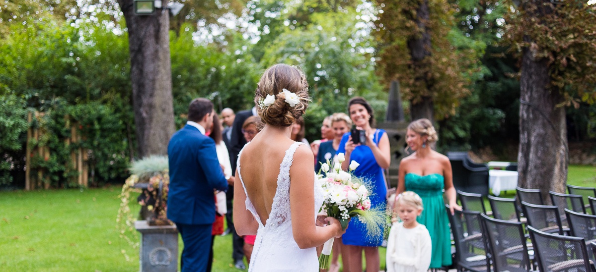 les invités adorent prendre des photos des mariés 