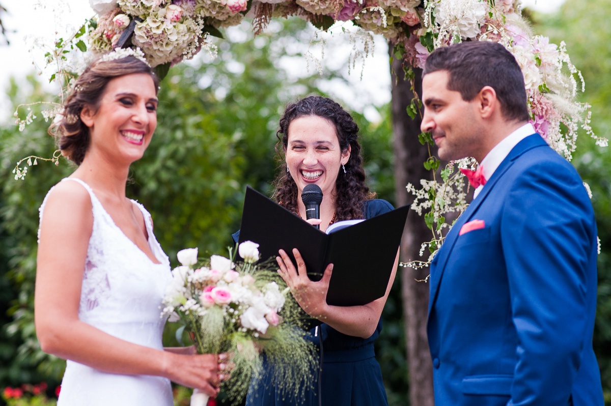 une belle cérémonie laïque par claire bay photographiée par le manège aux couleurs photographe mariage lille