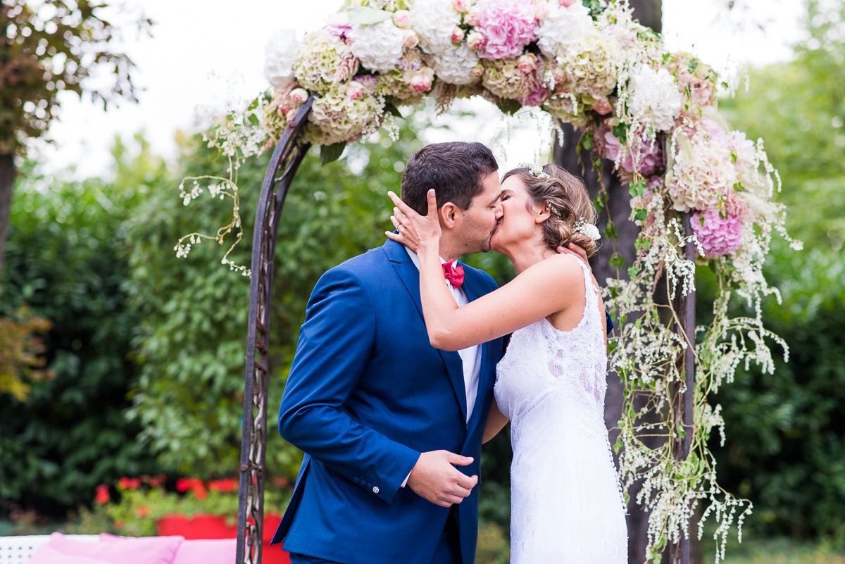 photographe de mariage à paris pour une cérémonie laïque magnifique en extérieur