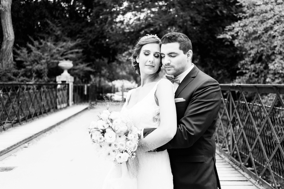 magnifique photo de mariage naturelle photographe couple paris et Lille