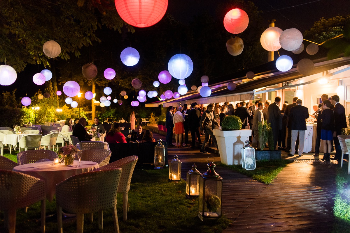 chalet des iles daumesnil ambiance de nuit à vincennes photographe mariage paris