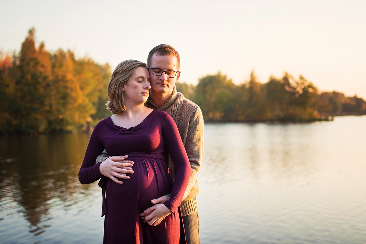 Séance grossesse au lac de Rieulay photographe femme enceinte nord