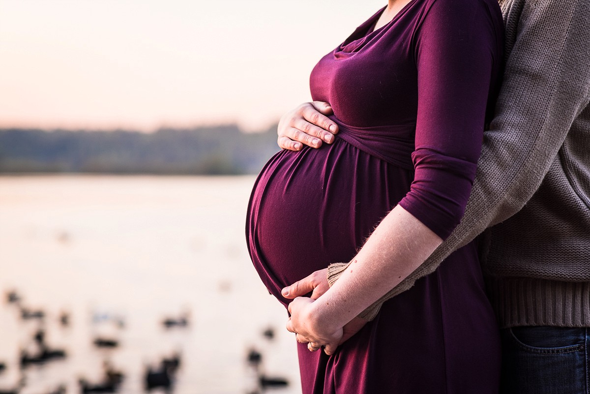 Séance grossesse au lac de Rieulay photographe bébé nord pas de calais