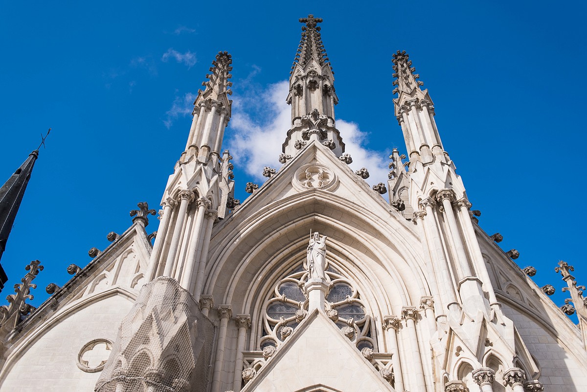 la belle église de la grand place de roubaix pour une cérémonie de mariage