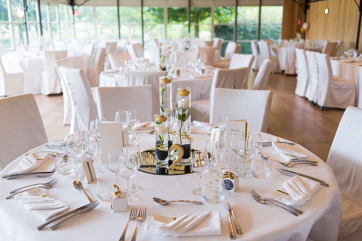 photographe mariage lille la décoration des tables sur le thème doré or chic bougies flottantes