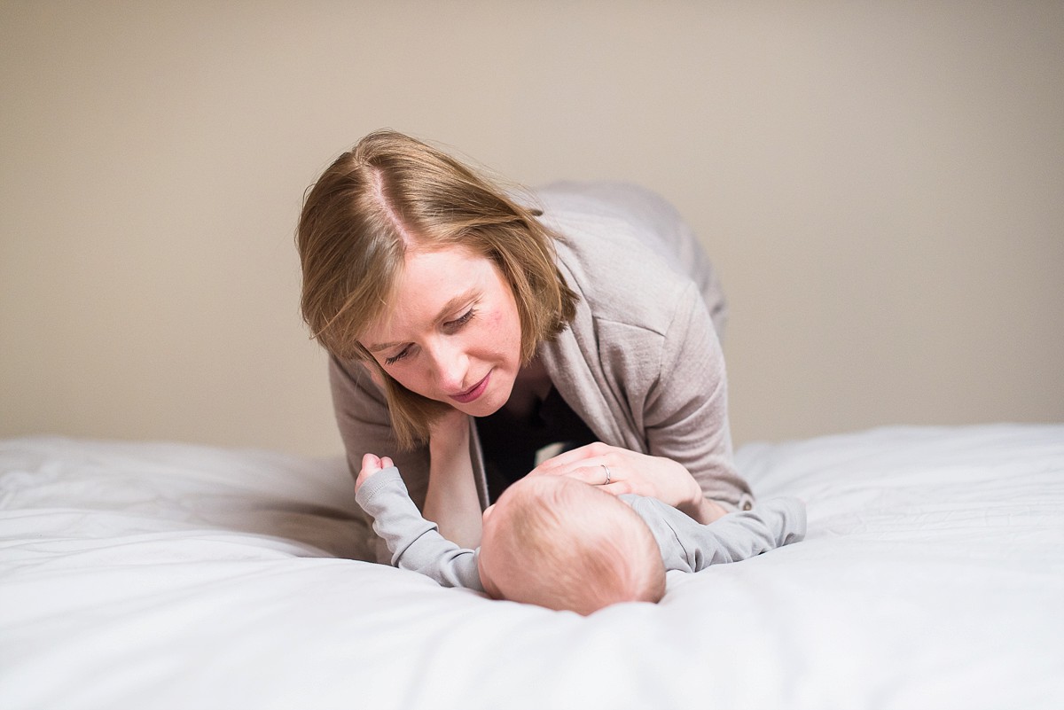 Séance famille à la maison photographe nouveau né lille