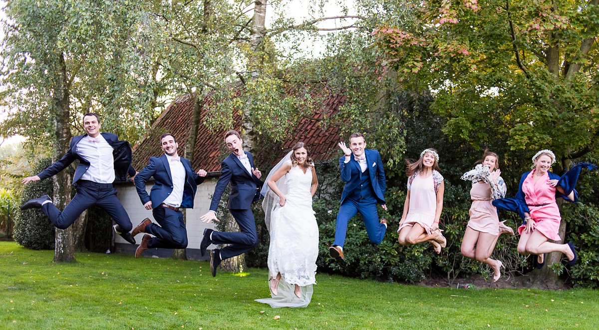 photographe mariage lille tourcoing lomme photos originales et décalées photo de groupe avec les témoins