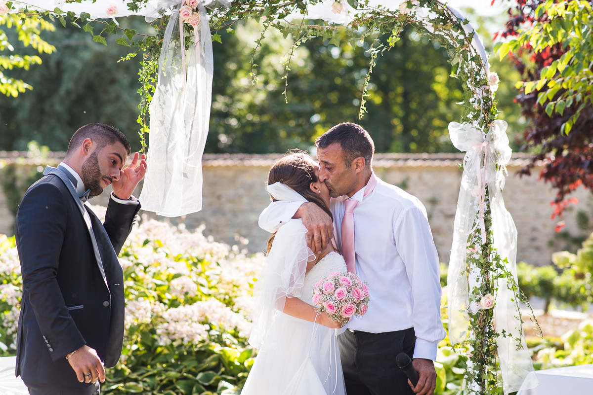 Reportage mariage simple et chic à Rambouillet émotions palpables à la cérémonie laïque la chéraille