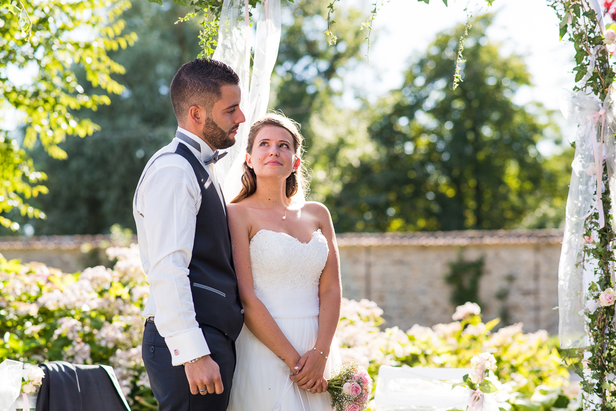 Reportage mariage simple et chic à Rambouillet photographe qui sait capter les émotions