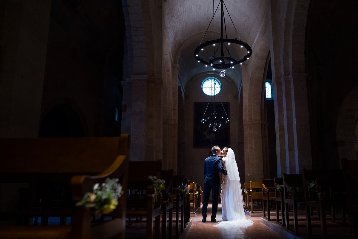 Photos de mariage à Marseille photographe le manège aux couleurs émotions et naturel