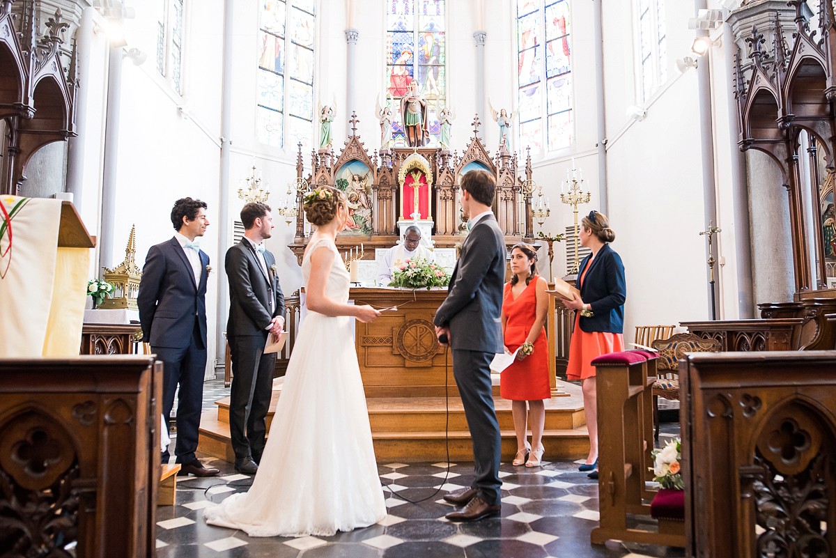 reportage photo de mariage dans l'église d'avelin