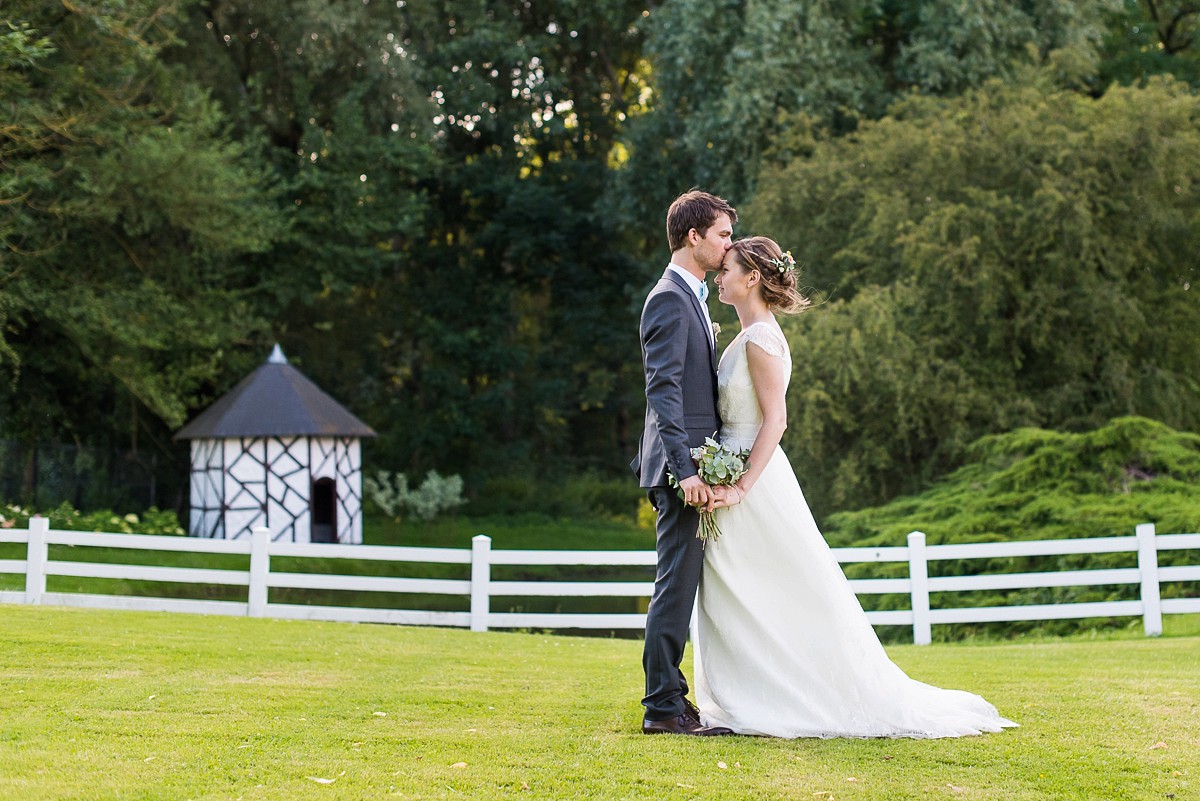 photographe de mariage naturel à lille des photos de couple non posées et belles