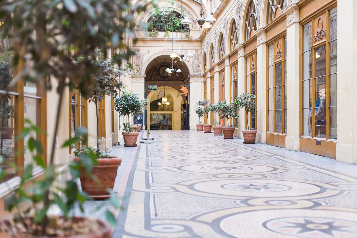 photographe mariage à paris galerie vivienne passage parisien