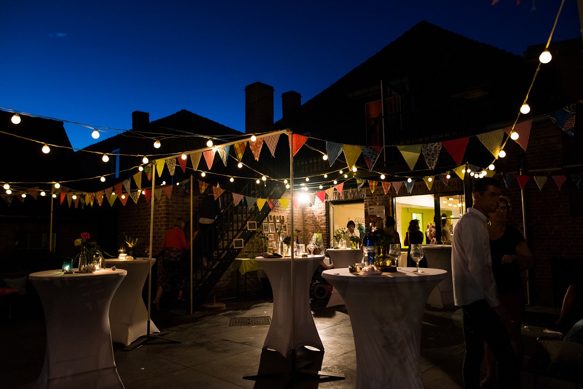 Photographe mariage Marcq en Baroeul Reportage joyeux et coloré à la Howarderie