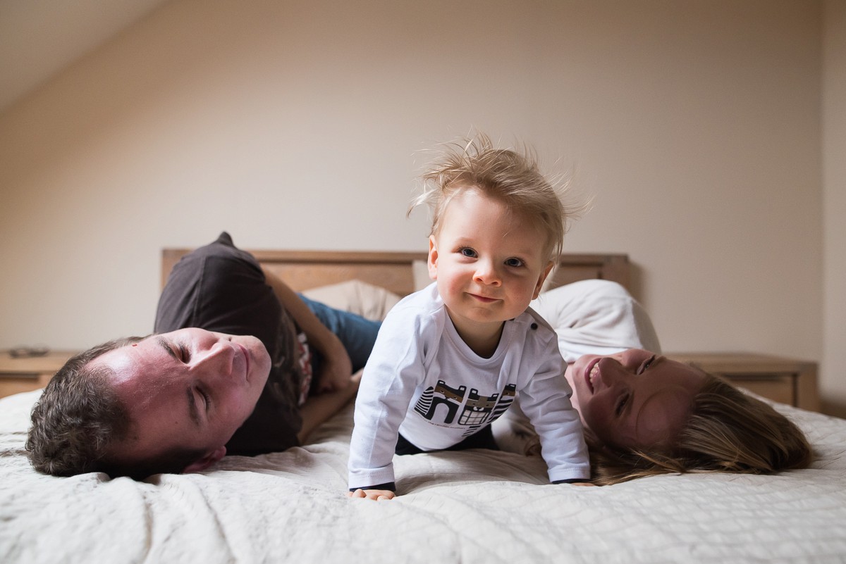 photographe famille lille à domicile bébé de 11 mois