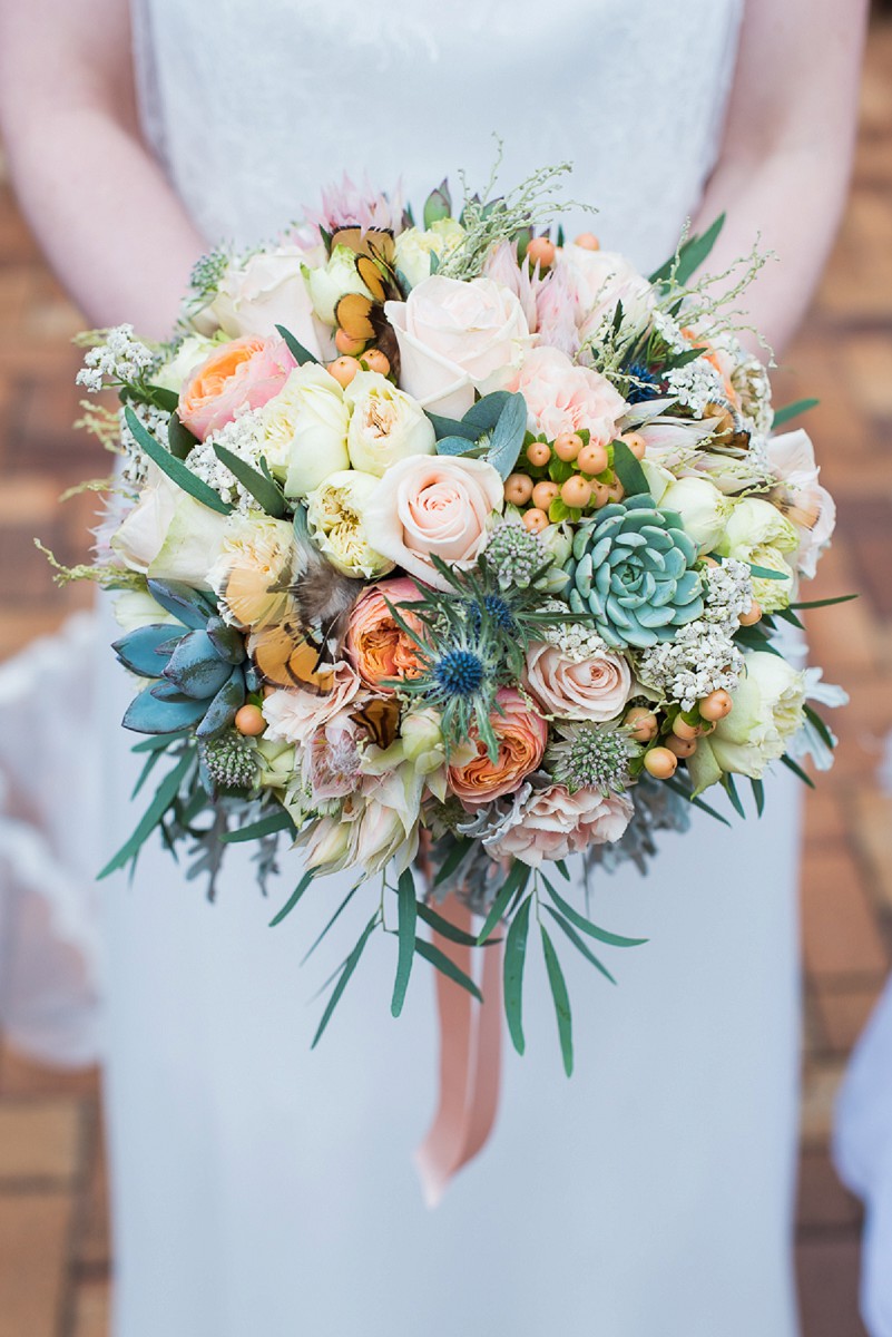 joli bouquet de mariée par Fée de Fleurs, photographe mariage nord pas de calais