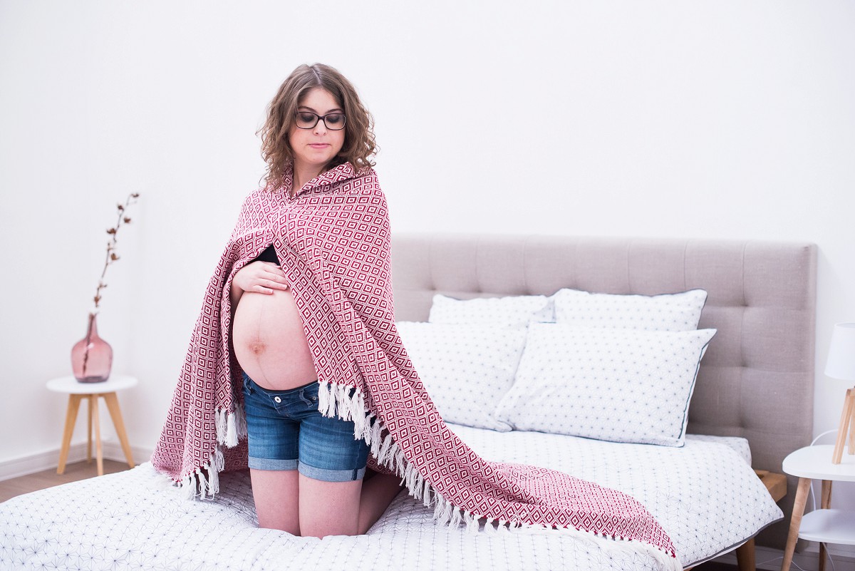 Séance photo grossesse à Lille photographe femme enceinte