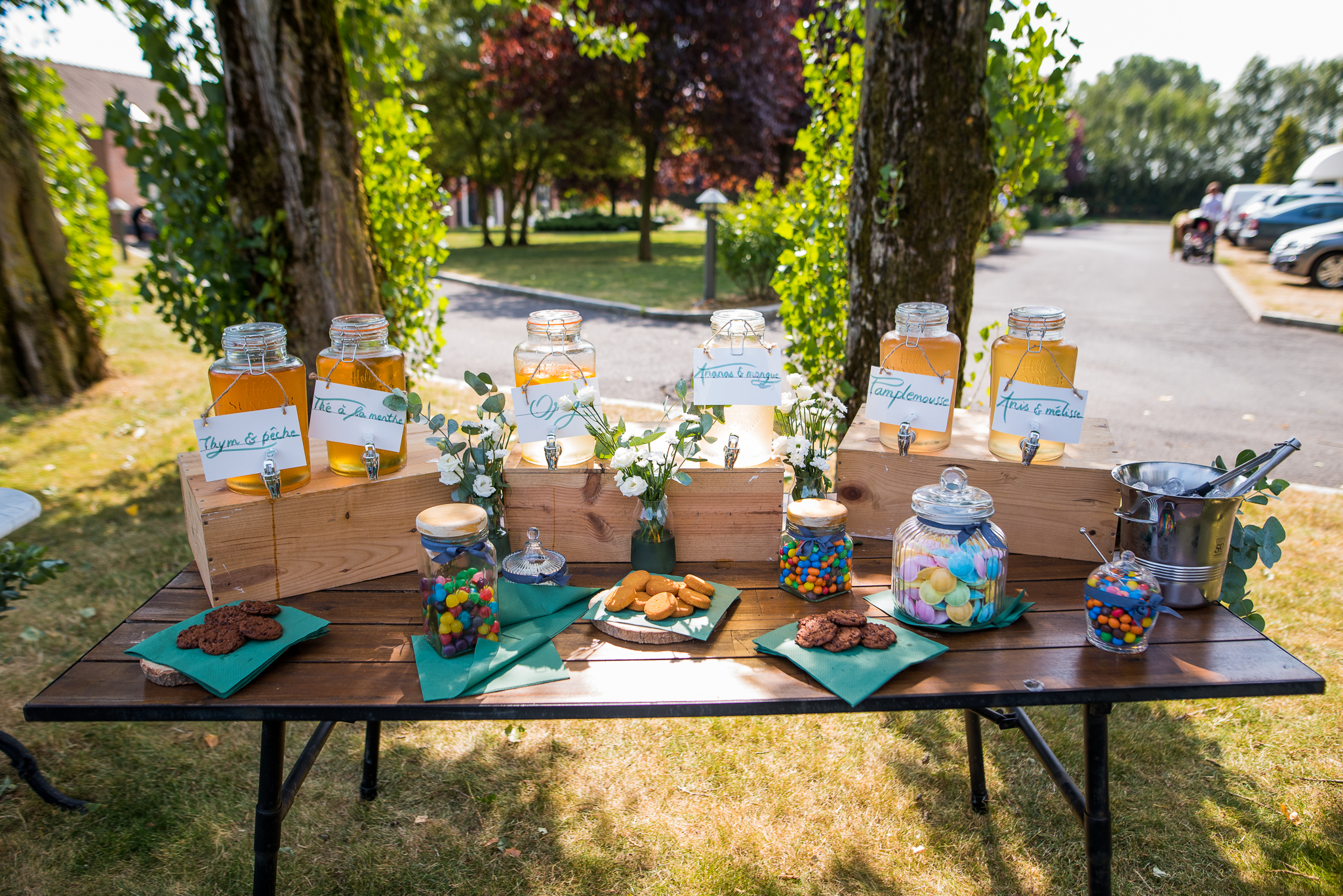 idée bar à jus et bar à bonbons mariage