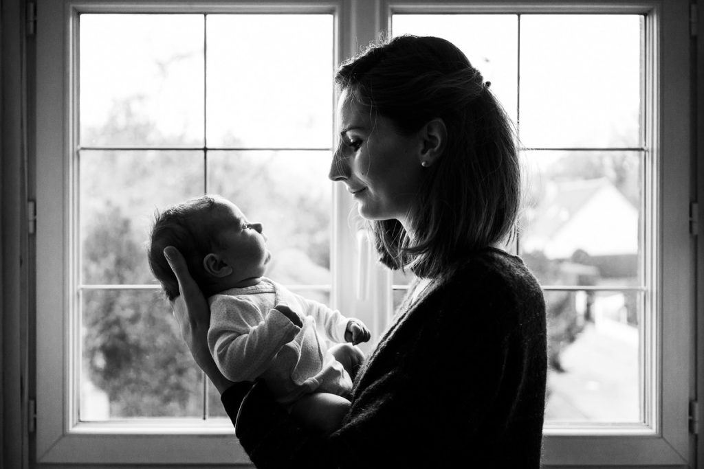 un beau portrait d'une maman et son bébé à Lille