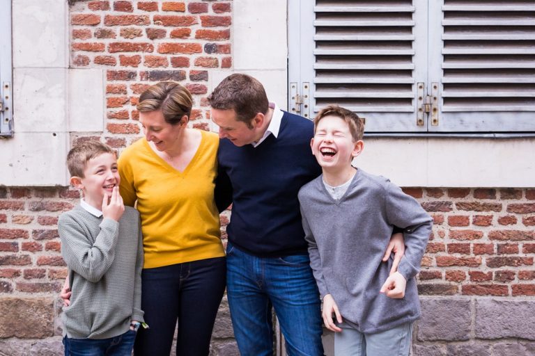 photographe-specialiste-famille-lille-nord-photos-colorees-naturelles-sur-le-vif (10)