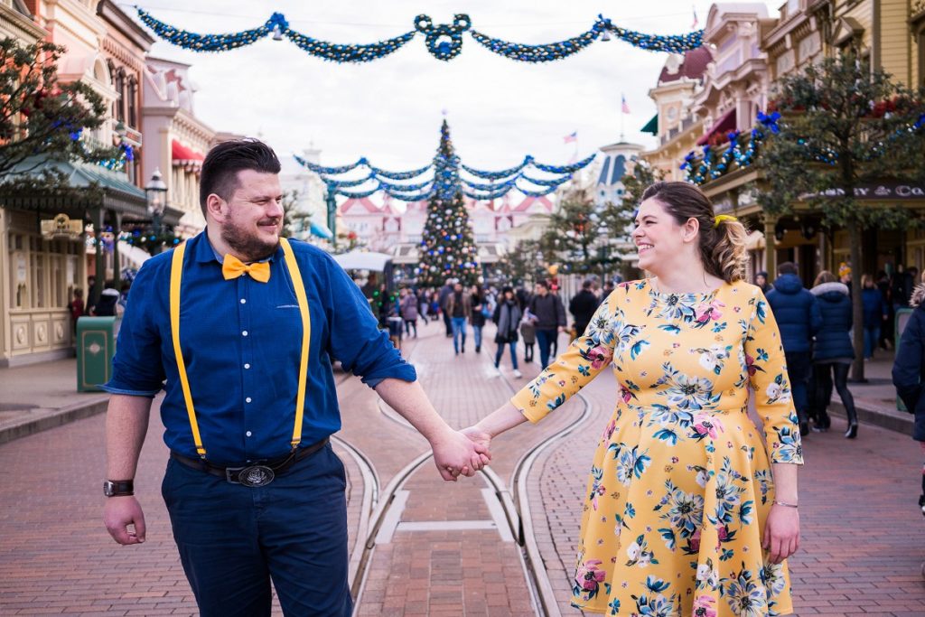 séance engagement à Disney photographe couple paris lille