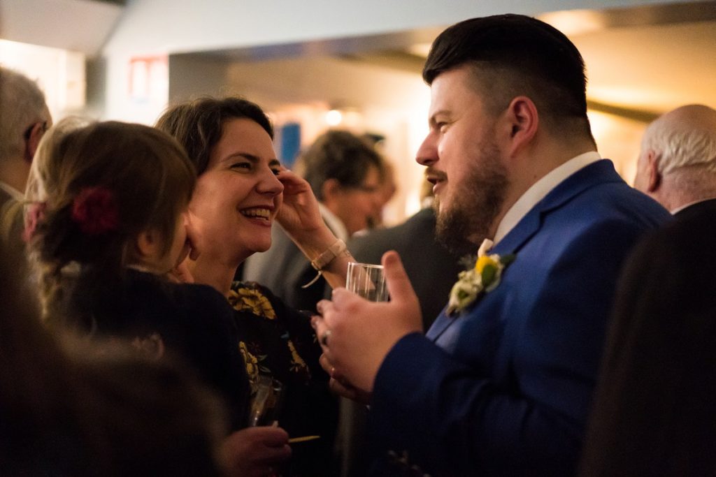 mariage en hiver au Hameau de la Becque vin d'honneur en intérieur lille