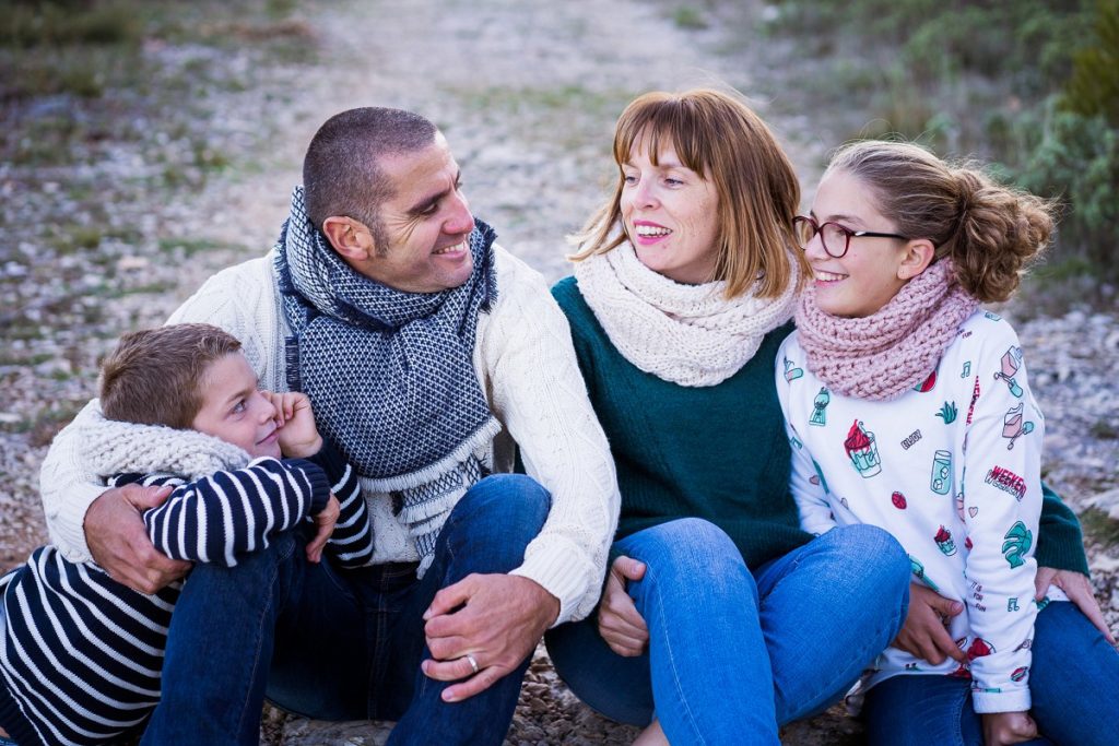 superbe séance photo de famille naturelle à avignon