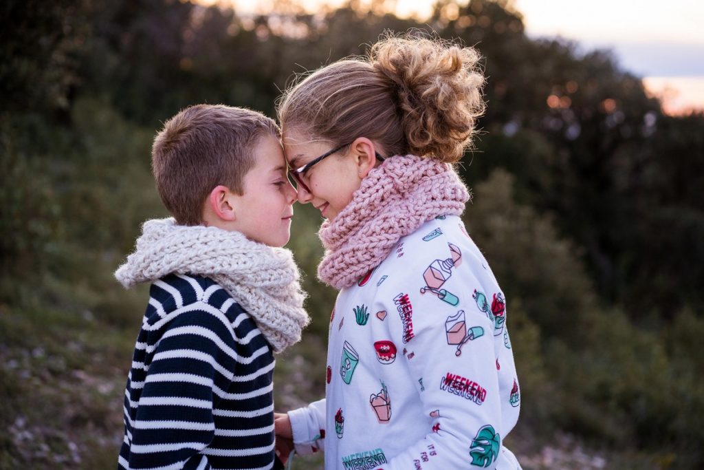 photographe de famille sur le vif et naturel à Avignon